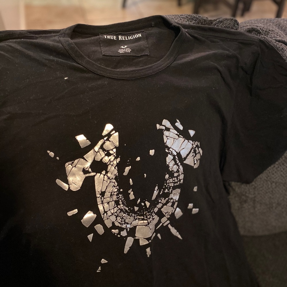 Men’s true religion t shirt